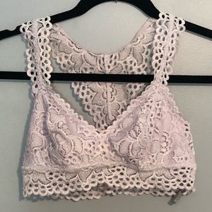 ⭐️ Lacy lavender racerback bralette